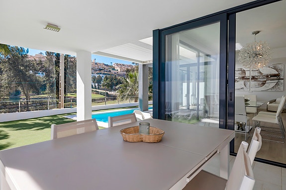 En megler med gode referanser - SPANIA1.no