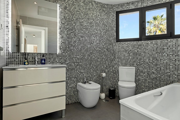 En megler med gode referanser - SPANIA1.no