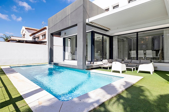 En megler med gode referanser - SPANIA1.no