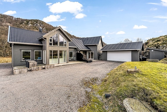 Eiendomsmegler MNEF Anita Cecilie Gabrielsen ønsker velkommen til Bruseland - Svenevigsveien 267!