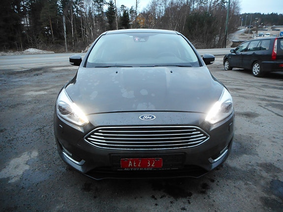 Ford Focus 12 of 28