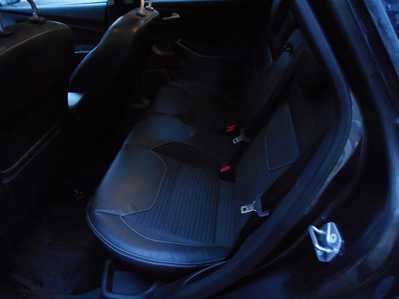 Ford Focus 25 of 28