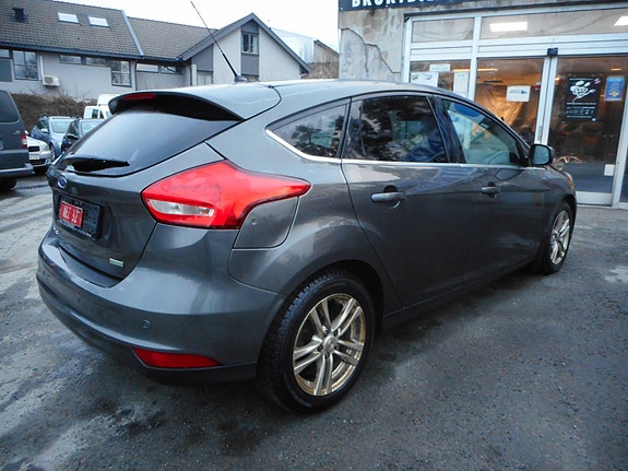 Ford Focus 8 of 28