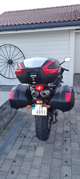 Yamaha FZ6-S S2 ABS 3 of 10