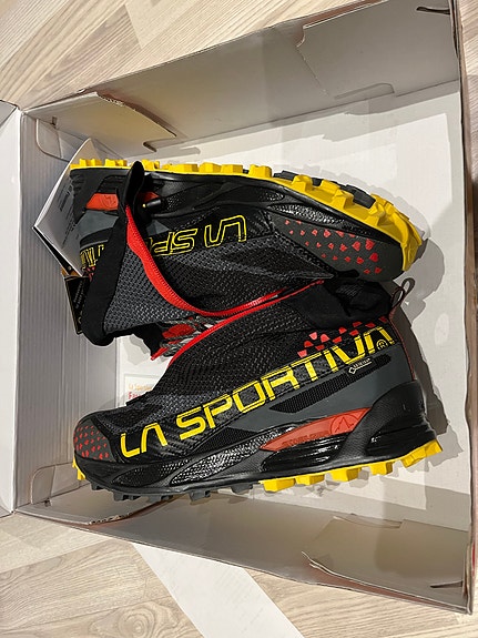Product image 1 of 8