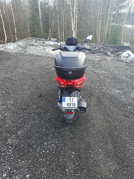 Aprilia SXR 50 4 of 12