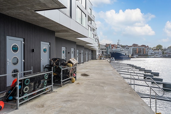 Våjen Brygge i Kopervik - Naust med båtplass eller kun båtplass 5 of 8