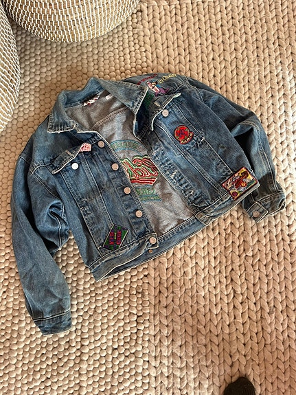 Product image 1 of 2