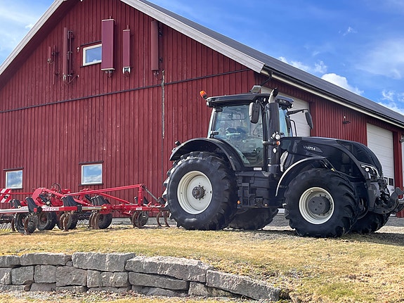 Valtra S 394 med RTK GPS autostyring. 3 of 17