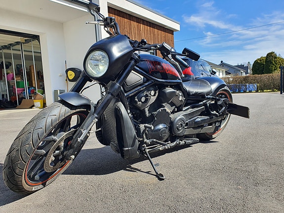 Harley-Davidson VRSCDX NIGHT ROD SPECIAL 3 of 5
