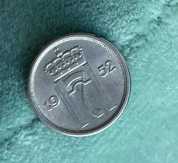Product image 1 of 2