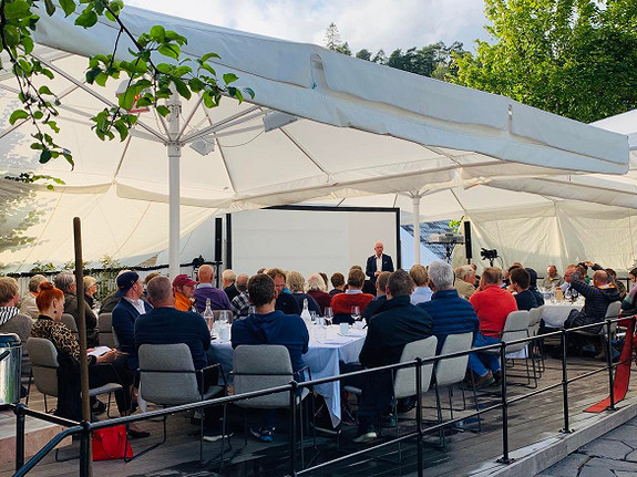 Medlemsmøte, politisk afterwork, foto KNF