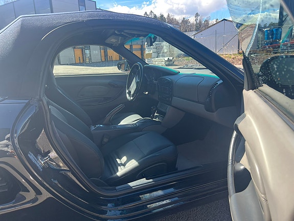 Porsche Boxster 9 of 19