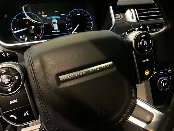 Land Rover Range Rover 15 of 17