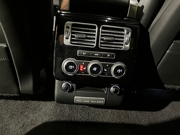 Land Rover Range Rover 7 of 17
