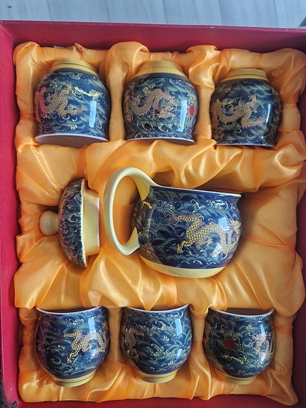 Product image 1 of 2