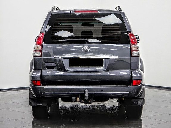 Toyota Land Cruiser 5 of 5