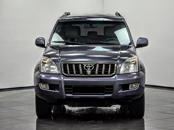 Toyota Land Cruiser 2 of 5