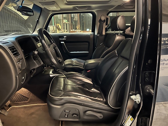 Hummer H3 14 of 29
