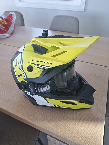 Product image 1 of 6
