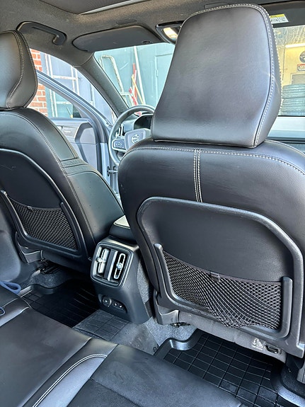 Volvo XC40 8 of 10