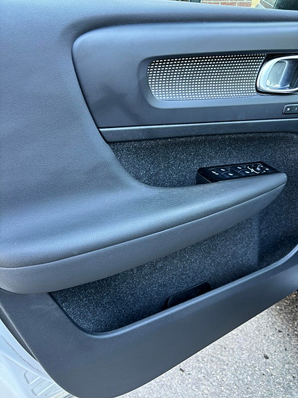 Volvo XC40 7 of 10