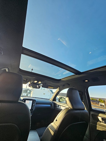 Volvo XC40 5 of 10