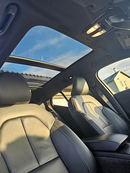 Volvo XC40 4 of 10