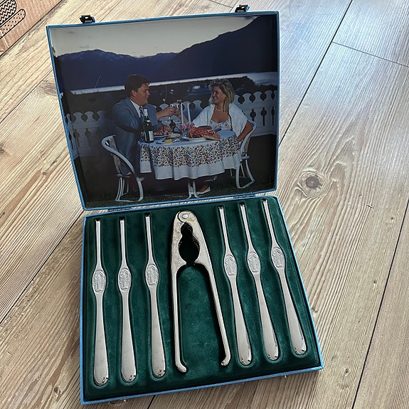 Product image 1 of 3