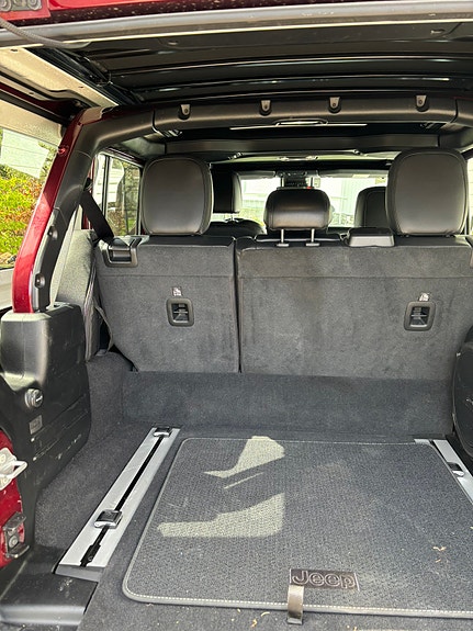 Jeep Wrangler 10 of 24
