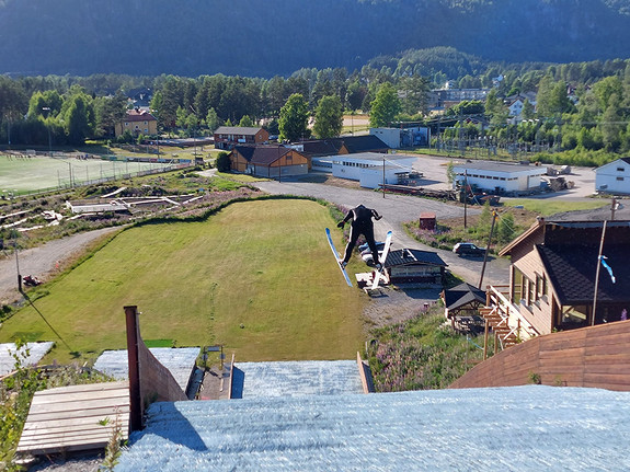 Idrettsanlegg og klubbhus