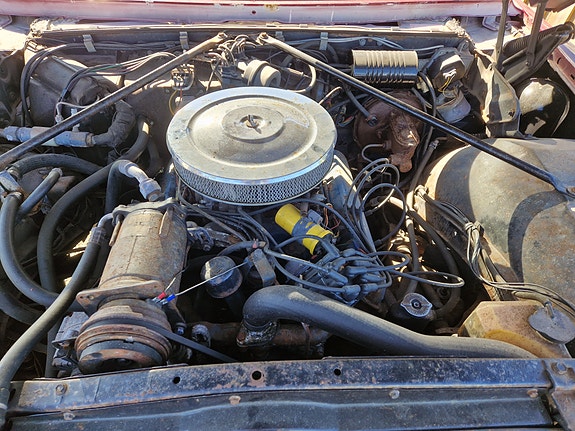 Cadillac Fleetwood 2 of 5