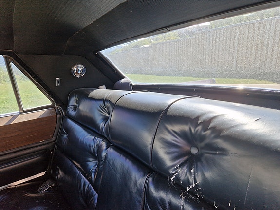 Cadillac Fleetwood 3 of 5