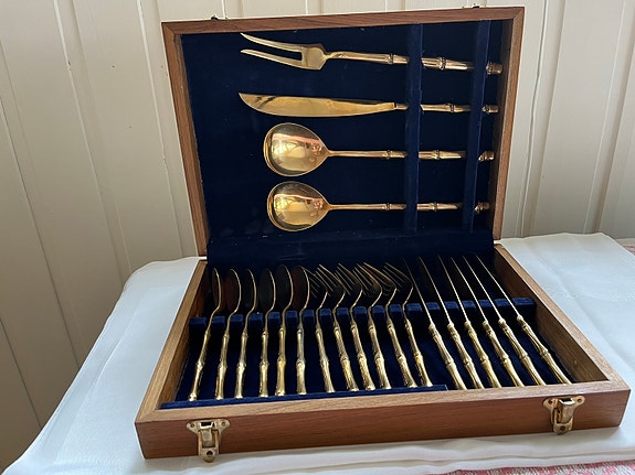 Product image 1 of 6