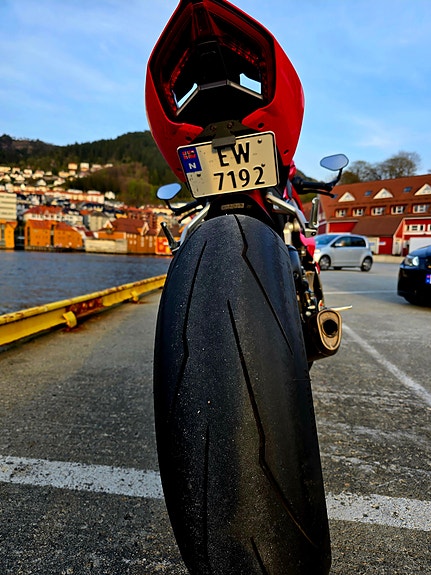 Ducati Panigale V4S 2 of 5