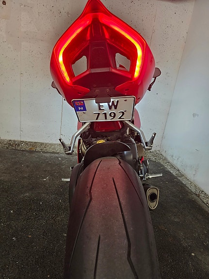 Ducati Panigale V4S 5 of 5