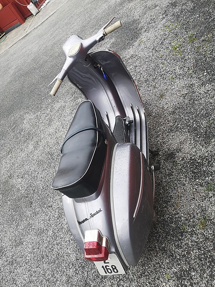 Vespa Sprint 3 of 4
