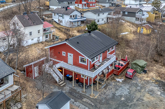 Tomannsboligen er seksjonert, denne seksjonen er i 2. etasje