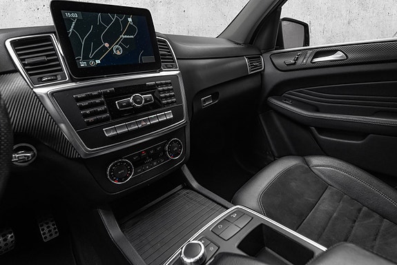 Mercedes-Benz ML250 11 of 30