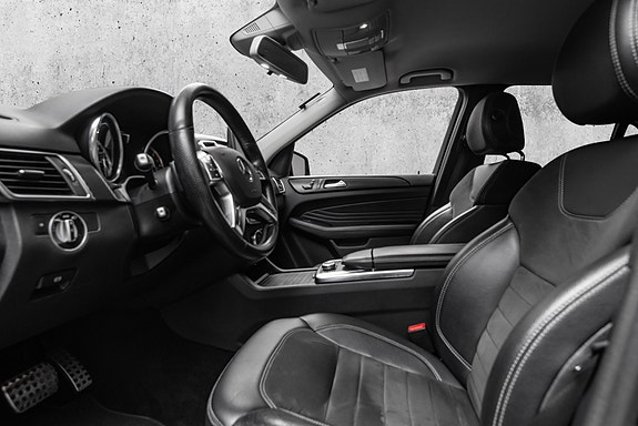 Mercedes-Benz ML250 13 of 30