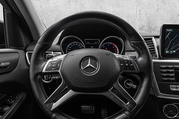 Mercedes-Benz ML250 19 of 30