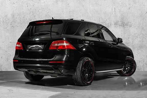 Mercedes-Benz ML250 2 of 30