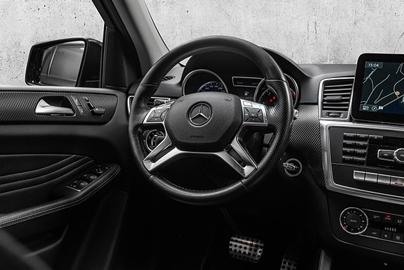 Mercedes-Benz ML250 18 of 30