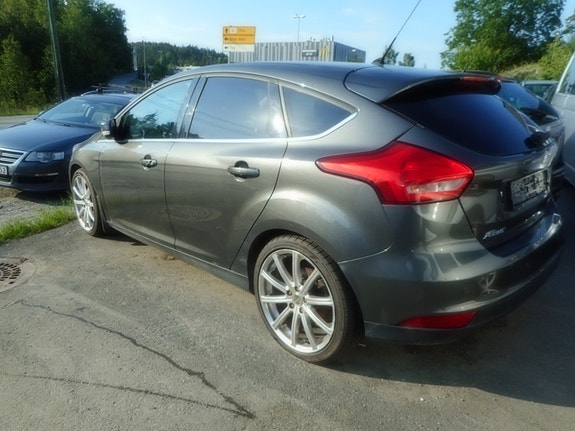 Ford Focus 2 of 28