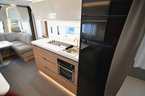 Adria ALPINA 753 UP 12 of 16