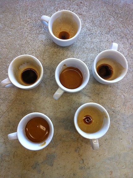 Java er en espressobar, men brygger også andre typer drikke, med faglig fokus og ambisjoner om å gjøre et godt håndverk i alt vi driver med