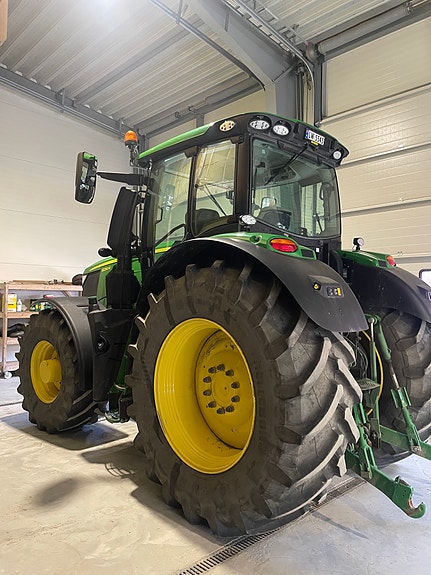 John Deere 6250R 3 of 18