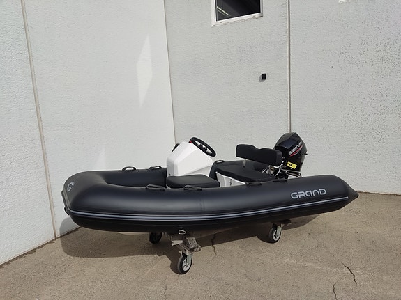 Grand Silverline S 330 Deluxe m/ Mercury F10/15 EFI 2025 mod!