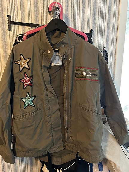 Product image 1 of 5