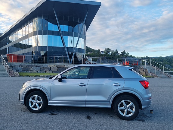 Audi Q2 4 of 5